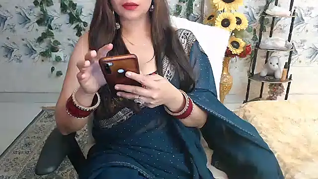 Snapshot of mahimagicdoll_DESI chatting on 12, 12, 2024 mahimagicdoll DESI online show from 12, 12, 2024