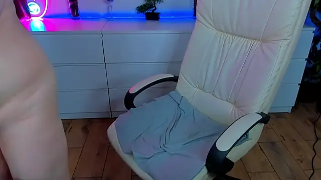 Kamilla Hot online show from 16, 2, 2025