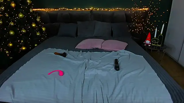 Kamilla Hot online show from 5, 12, 2025