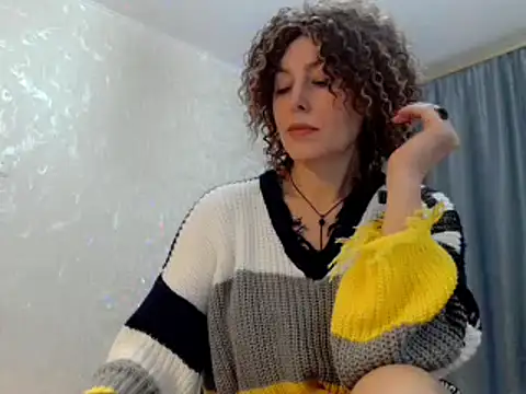 Snapshot of elenaza chatting on 13, 1, 2025 elenaza online show from 13, 1, 2025