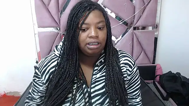 Snapshot of morenahott1 chatting on 20, 2, 2025 morenahott1 online show from 20, 2, 2025