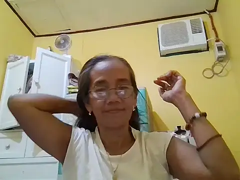 Snapshot of SweetBootyMomma chatting on 13, 9, 2025 SweetBootyMomma online show from 13, 9, 2025