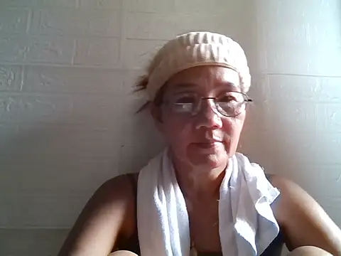 Snapshot of SweetBootyMomma chatting on 14, 10, 2025 SweetBootyMomma online show from 14, 10, 2025