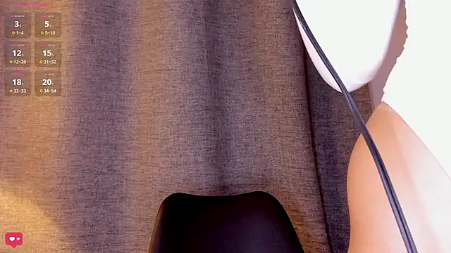 Assh lee  online show from 20, 10, 2025