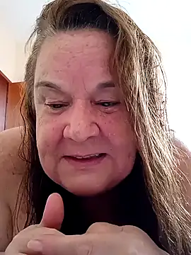 Snapshot of Yaya_Mineira chatting on 28, 1, 2025 Yaya Mineira online show from 28, 1, 2025