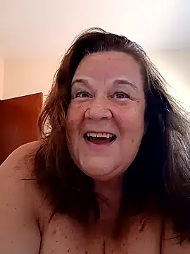 Snapshot of Yaya_Mineira chatting on 5, 2, 2025 Yaya Mineira online show from 5, 2, 2025
