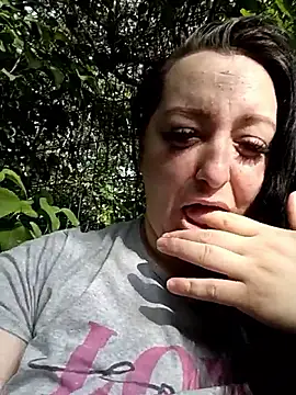Snapshot of mihaelaa chatting on 22, 4, 2026 mihaelaa online show from 22, 4, 2026