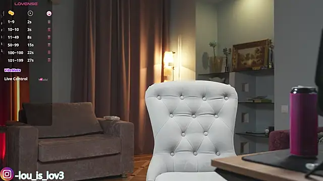 Snapshot of Louis_Karlos chatting on 4, 10, 2025 Louis Karlos online show from 4, 10, 2025