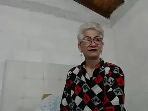 Snapshot of Miss_Monserrate chatting on 17, 1, 2025 Miss Monserrate online show from 17, 1, 2025