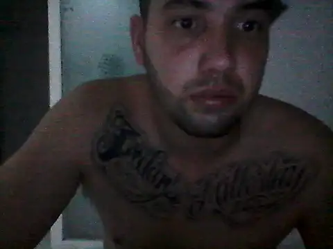 Snapshot of leon9705 chatting on 19, 4, 2026 leon9705 online show from 19, 4, 2026