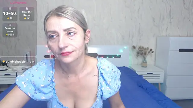 ZoeGrant online show from 9, 1, 2025
