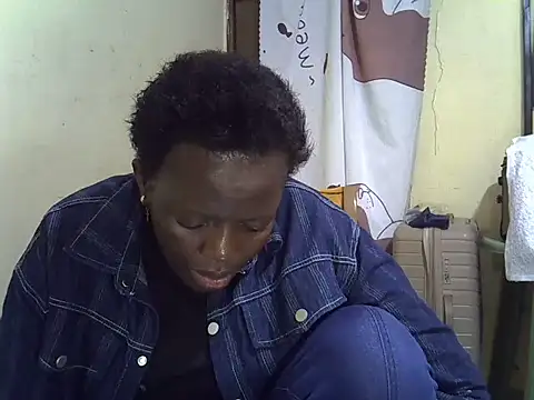 Snapshot of Ebonyceline chatting on 12, 9, 2025 Ebonyceline online show from 12, 9, 2025
