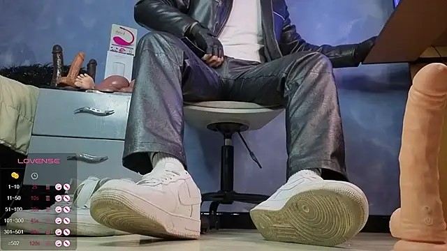 TomLover 12 online show from 26, 2, 2026