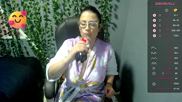 Snapshot of Violeta_hornny chatting on 26, 2, 2025 Violeta hornny online show from 26, 2, 2025