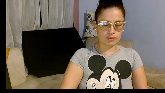 Snapshot of Violeta_hornny chatting on 17, 10, 2025 Violeta hornny online show from 17, 10, 2025