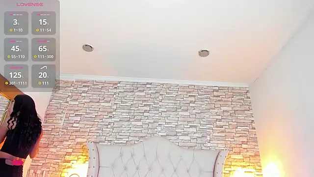 Lucia-sex online show from 8, 1, 2025