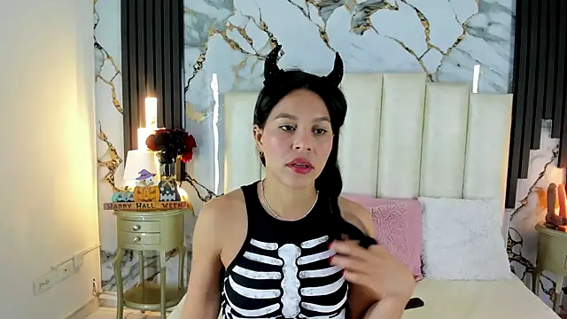 lulumars online show from 28, 10, 2025