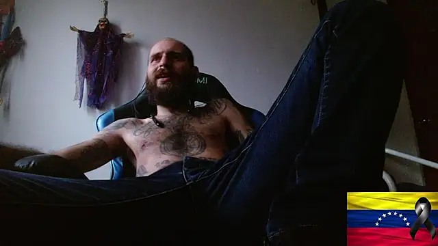 Snapshot of Tatted21xxx chatting on 13, 7, 2026 Tatted21xxx online show from 13, 7, 2026