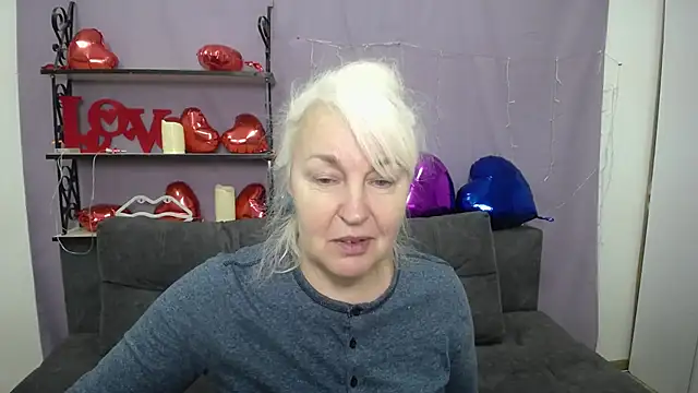 Snapshot of BlondyLeeBest chatting on 2, 3, 2025 BlondyLeeBest online show from 2, 3, 2025