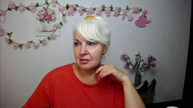 Snapshot of BlondyLeeBest chatting on 9, 9, 2025 BlondyLeeBest online show from 9, 9, 2025