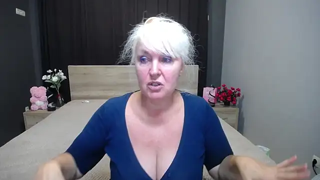 BlondyLeeBest online show from 8, 11, 2025
