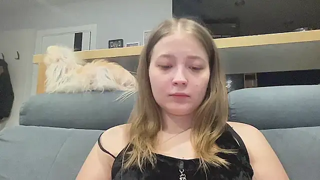 Snapshot of CharmingSarah chatting on 4, 3, 2026 CharmingSarah online show from 4, 3, 2026