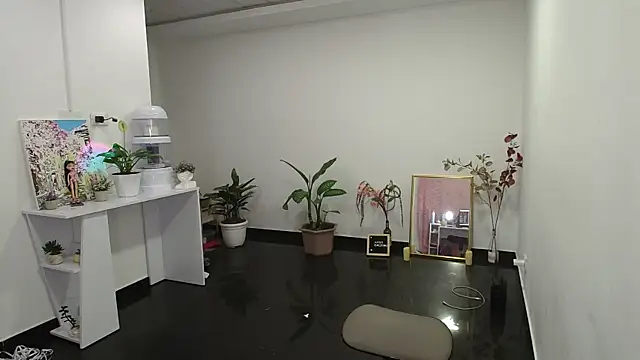 NicoleCortez online show from 19, 12, 2024