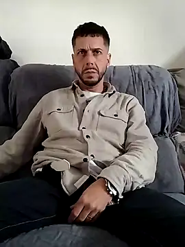 LoGaNfree88 online show from 8, 1, 2025