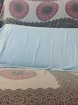 LoGaNfree88 online show from 11, 11, 2025