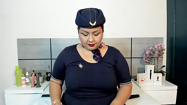 EmmaSmith2 online show from 24, 11, 2025