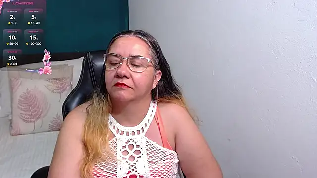 scaelettdubois online show from 19, 10, 2025