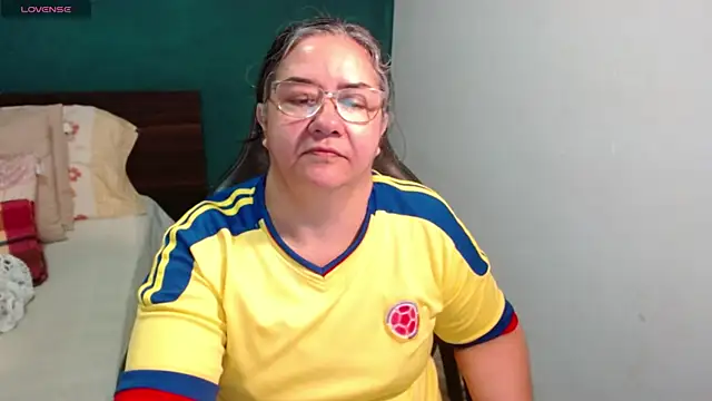 Snapshot of scaelettdubois chatting on 24, 6, 2026 scaelettdubois online show from 24, 6, 2026