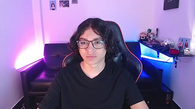 Snapshot of malik_harrison__ chatting on 4, 12, 2024 malik harrison   online show from 4, 12, 2024