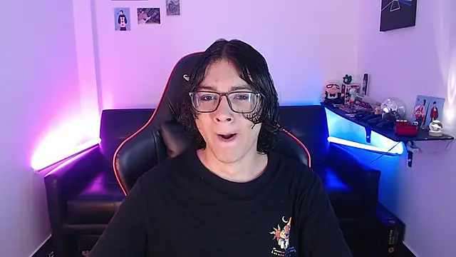 Snapshot of malik_harrison__ chatting on 5, 12, 2024 malik harrison   online show from 5, 12, 2024