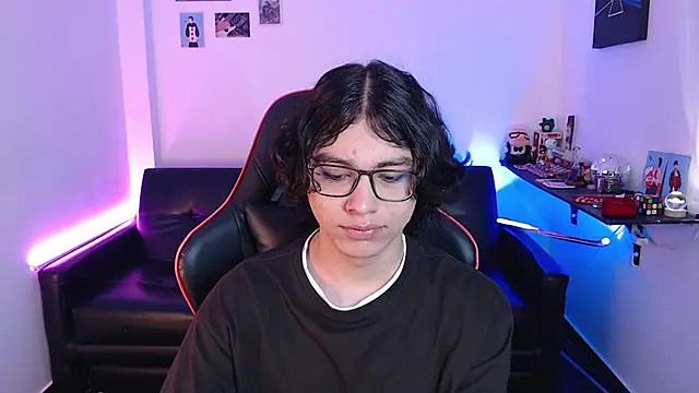 Snapshot of malik_harrison__ chatting on 13, 12, 2024 malik harrison   online show from 13, 12, 2024