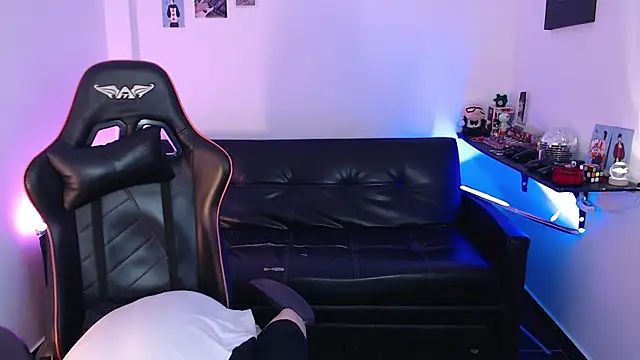 Snapshot of malik_harrison__ chatting on 16, 12, 2024 malik harrison   online show from 16, 12, 2024