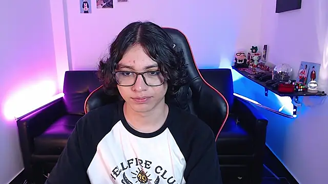 Snapshot of malik_harrison__ chatting on 16, 12, 2024 malik harrison   online show from 16, 12, 2024