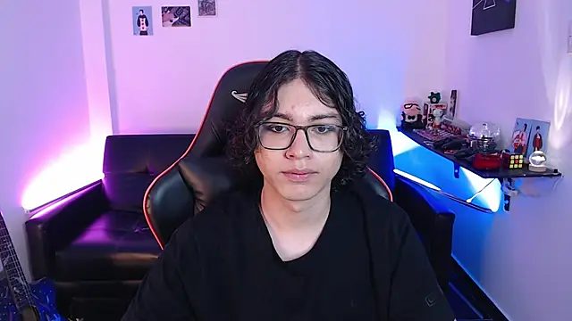 Snapshot of malik_harrison__ chatting on 23, 12, 2024 malik harrison   online show from 23, 12, 2024