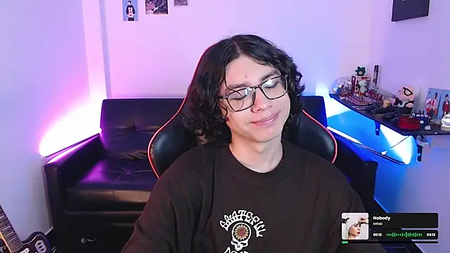 Snapshot of malik_harrison__ chatting on 1, 1, 2025 malik harrison   online show from 1, 1, 2025