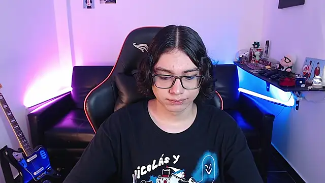 Snapshot of malik_harrison__ chatting on 4, 1, 2025 malik harrison   online show from 4, 1, 2025