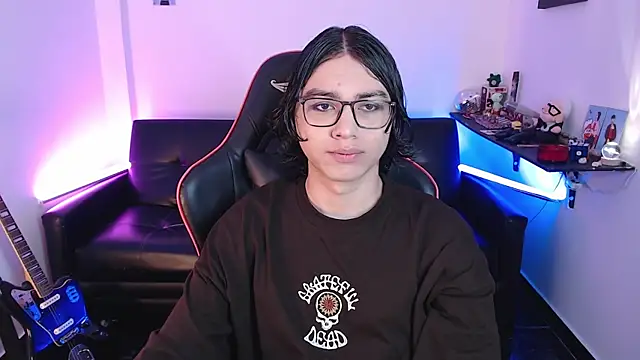 Snapshot of malik_harrison__ chatting on 6, 1, 2025 malik harrison   online show from 6, 1, 2025