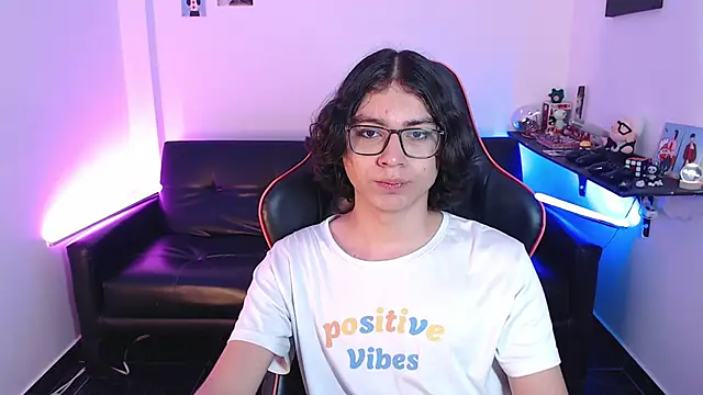 Snapshot of malik_harrison__ chatting on 13, 1, 2025 malik harrison   online show from 13, 1, 2025