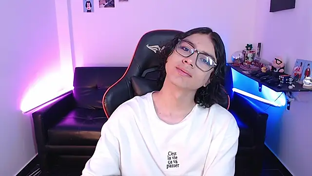 Snapshot of malik_harrison__ chatting on 20, 1, 2025 malik harrison   online show from 20, 1, 2025