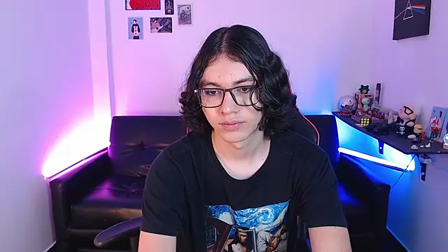 Snapshot of malik_harrison__ chatting on 5, 2, 2025 malik harrison   online show from 5, 2, 2025