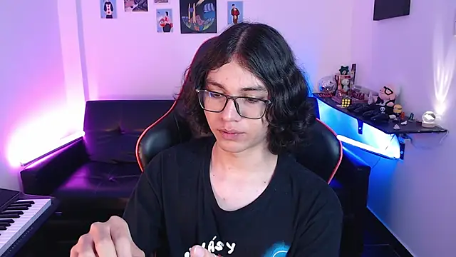 Snapshot of malik_harrison__ chatting on 11, 2, 2025 malik harrison   online show from 11, 2, 2025