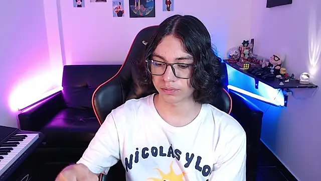 Snapshot of malik_harrison__ chatting on 12, 2, 2025 malik harrison   online show from 12, 2, 2025