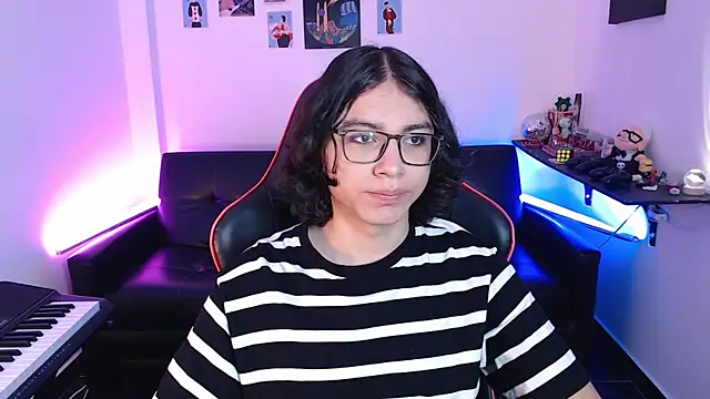 Snapshot of malik_harrison__ chatting on 20, 2, 2025 malik harrison   online show from 20, 2, 2025