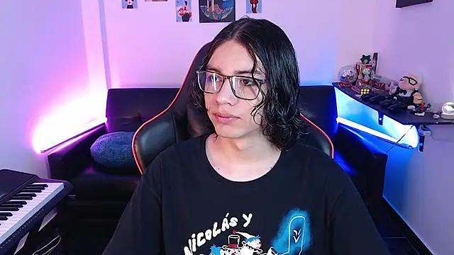 Snapshot of malik_harrison__ chatting on 25, 2, 2025 malik harrison   online show from 25, 2, 2025