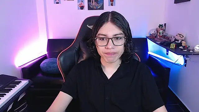 Snapshot of malik_harrison__ chatting on 28, 2, 2025 malik harrison   online show from 28, 2, 2025