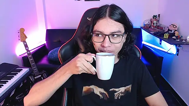 Snapshot of malik_harrison__ chatting on 7, 3, 2025 malik harrison   online show from 7, 3, 2025